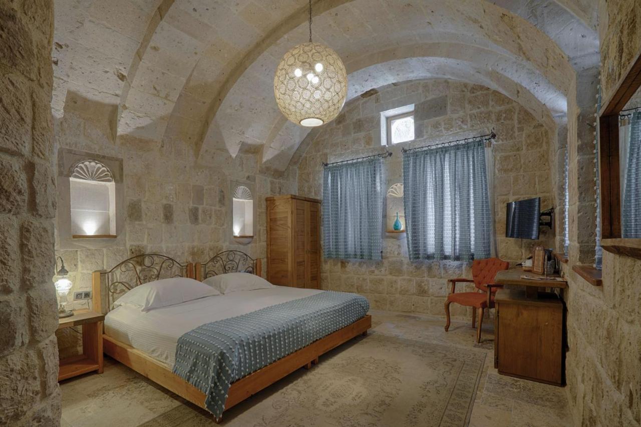 Hotel Hera Cave 2*