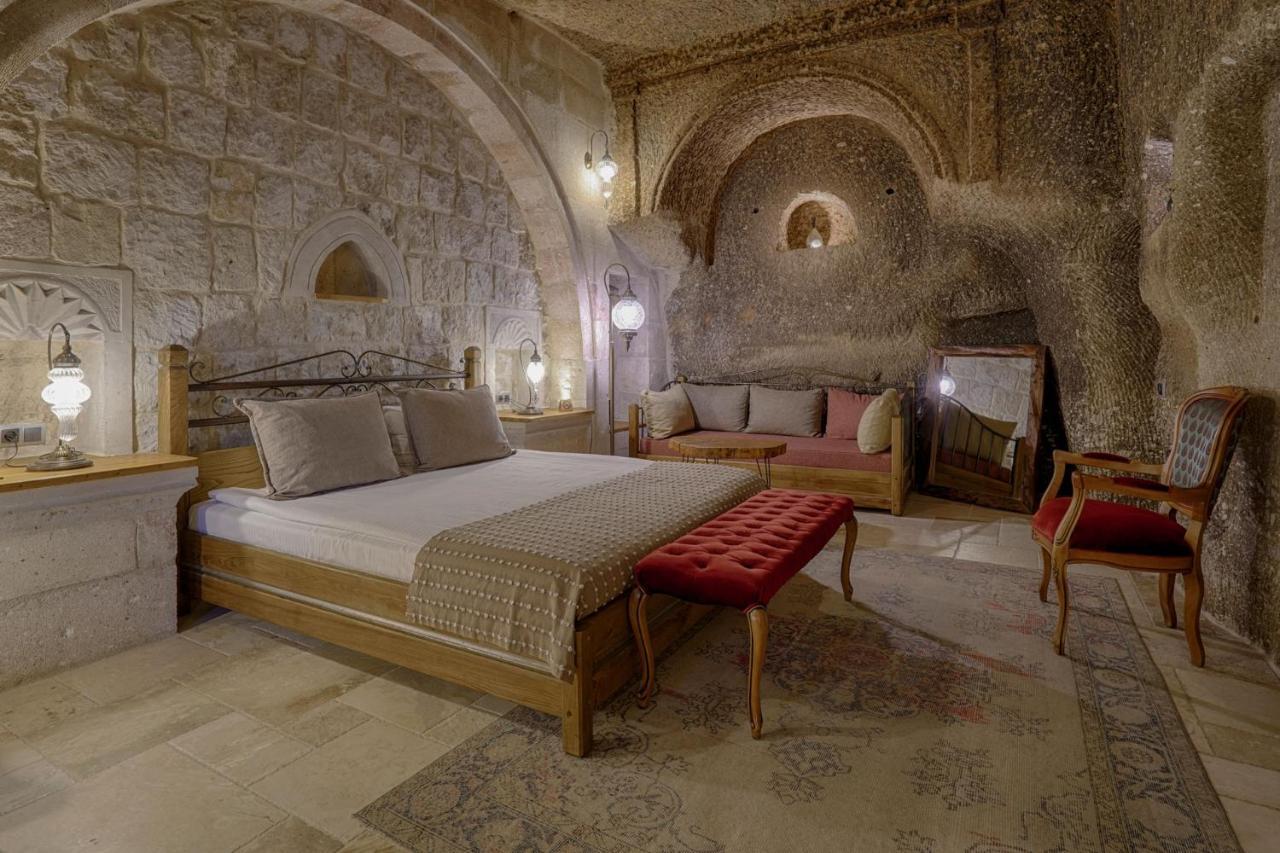 Hotel Hera Cave