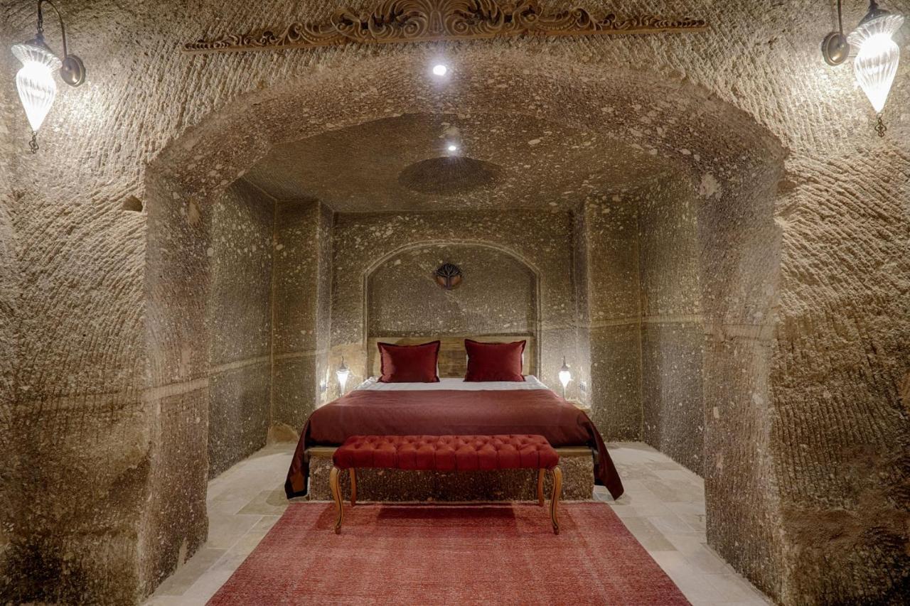 Hotel Hera Cave